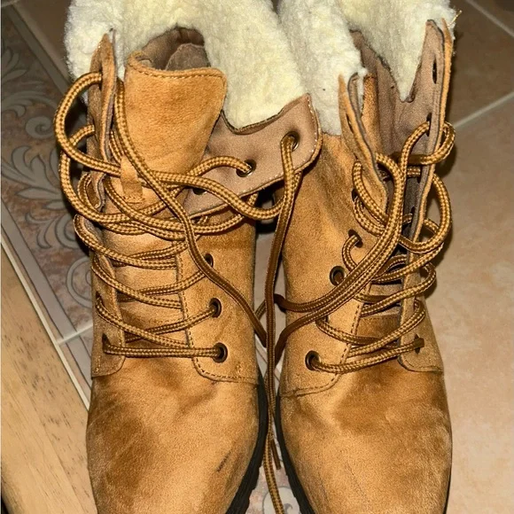 Cozy Tan Lace-Up Boots with Faux Fur - Picture 3 of 7